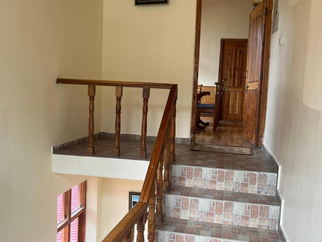 Mrikula Cottage Manāli Kültér fotó