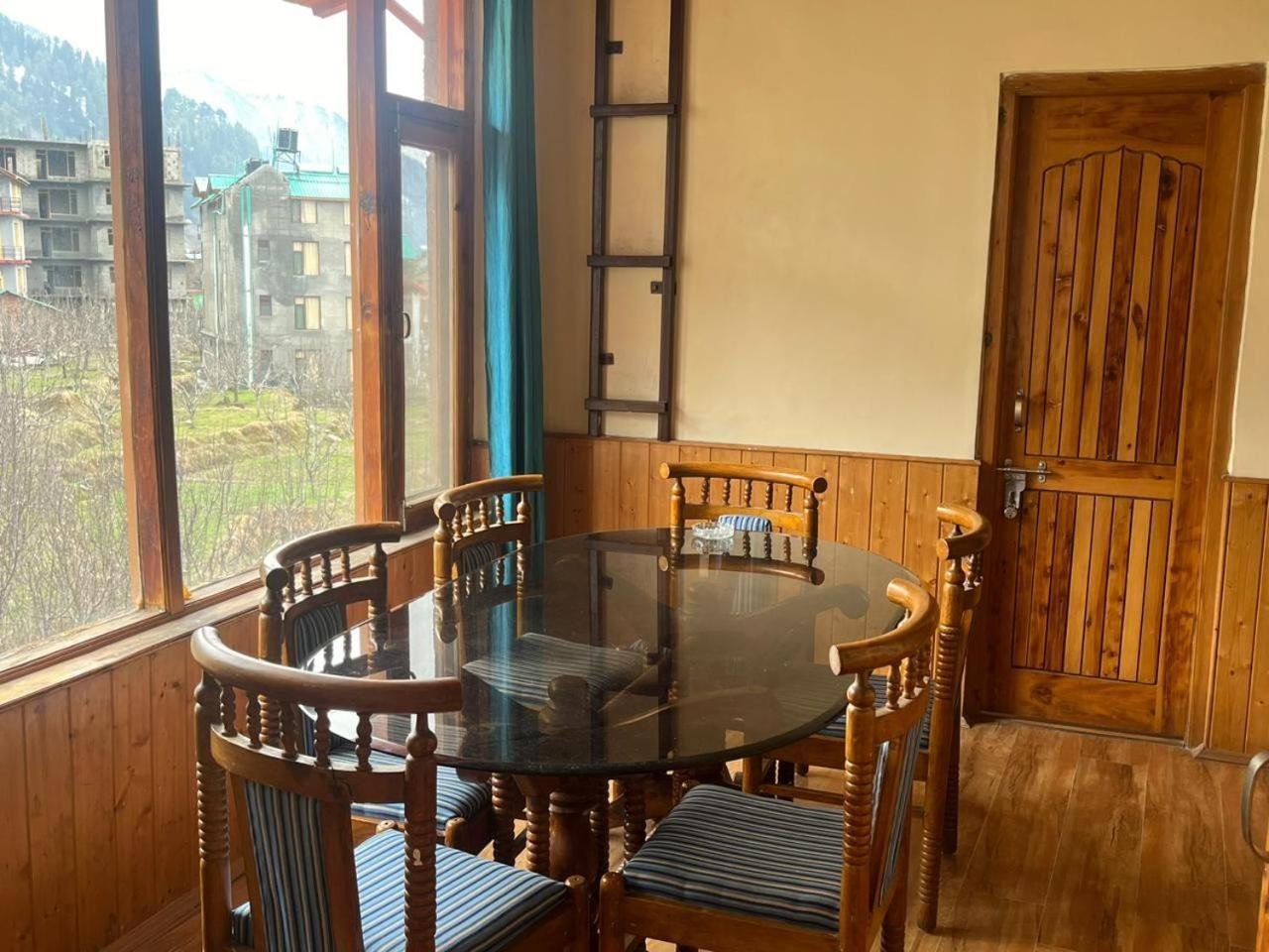 Mrikula Cottage Manāli Kültér fotó